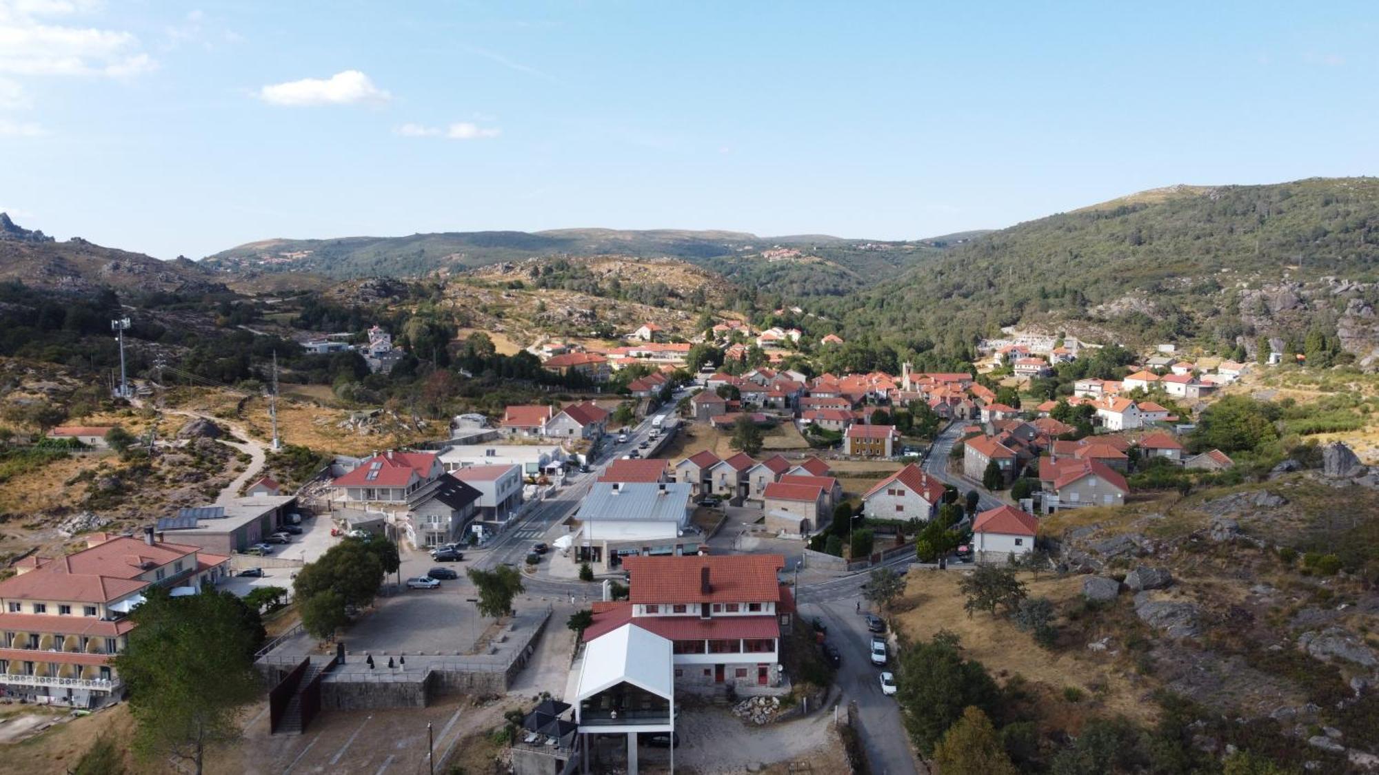 Alojamento Local - Miradouro Do Castelo Castro Laboreiro Εξωτερικό φωτογραφία